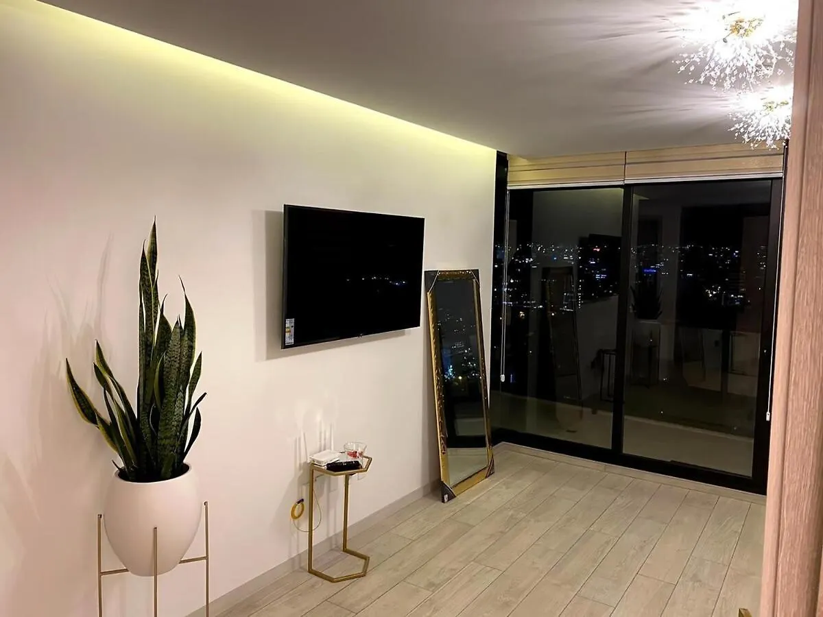 Luxury Stadia, In Prime Area Quito